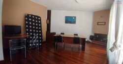 À louer une maison T6 située en bord de route principale à Nanisana