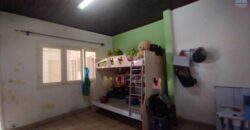 À louer une maison T6 située en bord de route principale à Nanisana