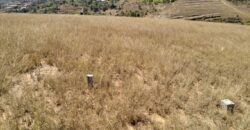 En vente un terrain de 9 000 m² idéalement situé le long de la RN2, à Ambohimalaza