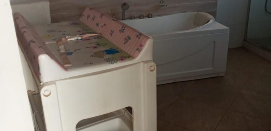 Location d’une villa à étage de type F4 située dans un quartier résidentiel d’Ambohijanaka