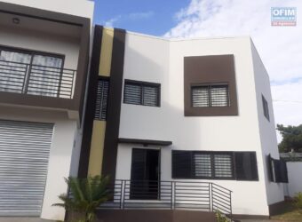 Location d’une villa à étage de type F4 située dans un quartier résidentiel d’Ambohijanaka