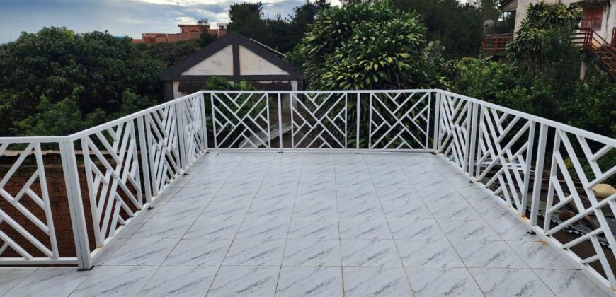 À louer appartement T4 neuf meublé à Soavinarivo Ivato – Location saisonnière ou longue durée