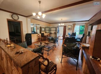 À louer un appartement meublé T4 de haut standing situé dans un quartier résidentiel calme et sécurisé à Ankadindravola Ivato