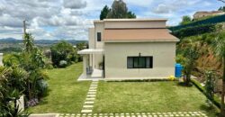 À louer une belle villa T5 meublée avec piscine située à Ambatobe