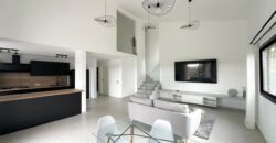 À louer une belle villa T5 meublée avec piscine située à Ambatobe