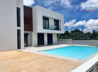 À louer superbe villa neuve de type F7 située dans un quartier calme à Alasora