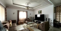 À vendre villa moderne de type F6 située dans un endroit calme à Antsofinondry