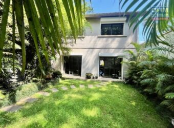 À louer une belle villa T3 meublée située à Tsarasaotra