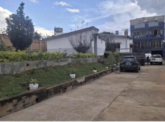 À vendre un bâtiment en R+3 située sur un terrain de 870 m2 à Anosy Avaratra