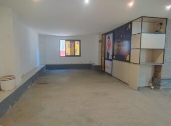 À louer local professionnel de 75 m2 situé à Ankorondrano, Antananarivo