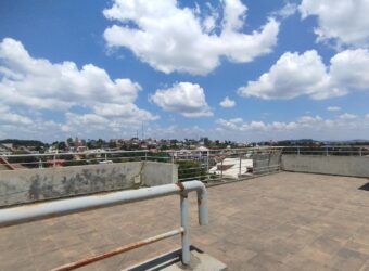 À vendre villa à étage de type F11 avec piscine en cours de finition située à Ilaivola Ivato