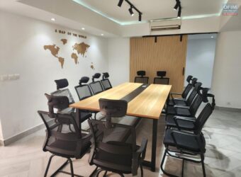 À louer bureaux aménagés situés dans une zone d’activités dynamiques au cœur du centre-ville d’Ampasamadinika – Antsahavola