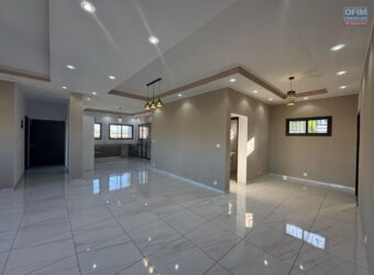 À louer un spacieux appartement T5 de 210 m2 situé à By Pass Antananarivo