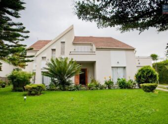 Location d&rsquo;une villa semi meublée de type F5 située dans un quartier calme Ilaivola Ivato Antananarivo