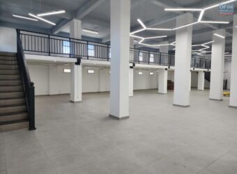 À louer un local professionnel moderne de 400 m2 situé dans un emplacement stratégique à Andraharo Madagascar