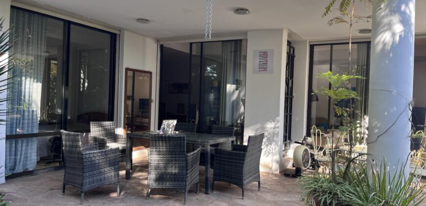 À vendre une charmante villa T5 de 150 m2 sur un terrain de 2500 m2 située dans un quartier résidentiel à Tanjombato Madagascar