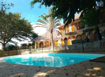 À louer une charmante villa meublée située dans un quartier résidentiel recherché d’Androhibe Madagascar
