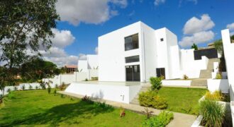 À vendre belle villa F6 neuve aux lignes contemporaines située à Ilafy Antsapandrano, Tananarive