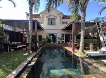 Location d&rsquo;une belle villa T4 meublée avec piscine située à Ivandry Madagascar
