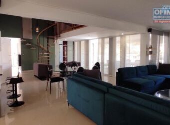 À louer une villa T4 meublée de plain-pied située dans un quartier en plein essor à Ambatolampy Tsimahafotsy Tananarive