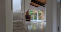 À louer une spacieuse villa de type F5 située dans une résidence à Ivandry Tananarive