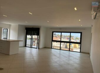 À louer un grand appartement T5 situé à Mahatony Ivandry Madagascar