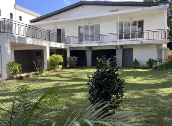 À louer une spacieuse villa type F5 située dans le quartier résidentiel calme et recherché d&rsquo;Androhibe Tananarive