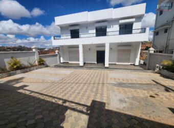 En vente une charmante villa neuve type F6 sur un terrain de 352 m2 située à Alasora Madagascar