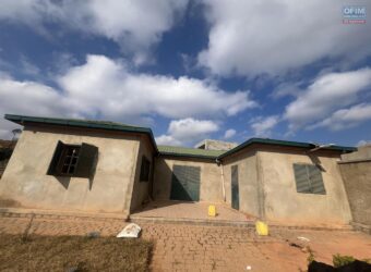 À vendre une villa basse à terminer située dans un quartier calme située à Lohanosy Ambohijanaka Nord Madagascar