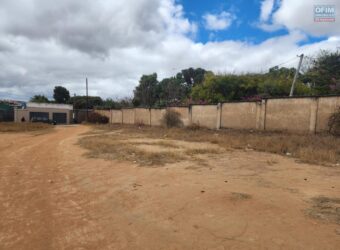À vendre terrain plat de 600 m2 facilement accessible situé à Andoharanofotsy Madagascar