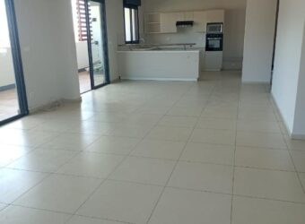 Location d&rsquo;un appartement T4 non meublé ou meublé situé dans un quartier sécurisé à Cité Planton Madagascar