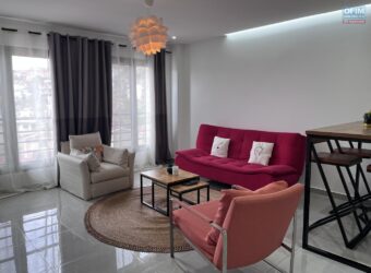 OFIM Madagascar propose en location un agréable appartement T2 meublé situé à Ankazotokana