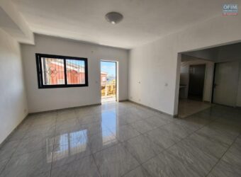 Location d&rsquo;un appartement récent type F3 situé dans un quartier résidentiel calme et sécurisé à Andoharanofotsy Madagascar